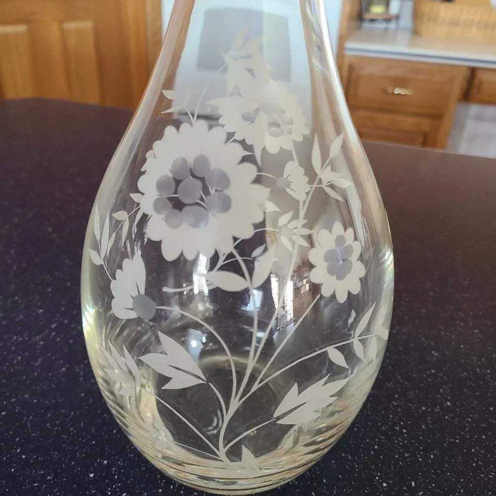 Javit Crystal Wine Decanter Made In Turkey Etched Floral Glass Barware